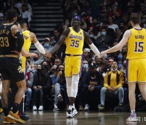 lol官方-关于NBA常规赛倒计时；多伦多猛龙今夜状态回暖；细节引发关注；气氛紧张；赛程密集仍需轮换的信息